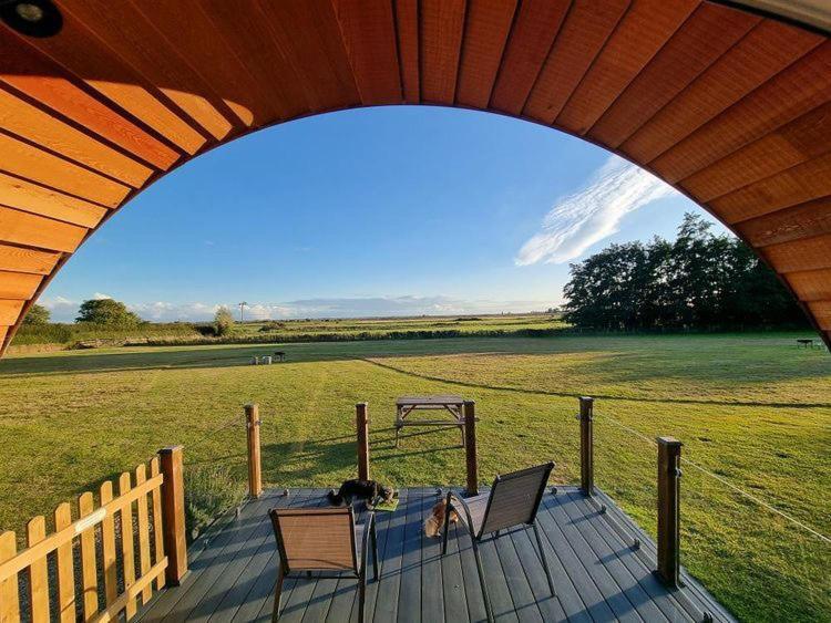 Millview Meadow Retreats Hotel เกรทยาร์มัธ ภายนอก รูปภาพ