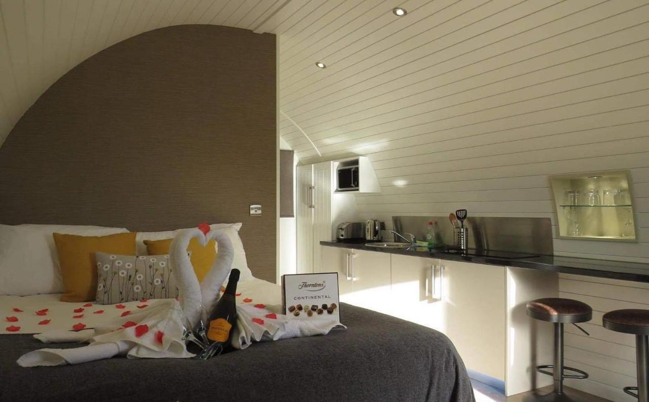 Millview Meadow Retreats Hotel เกรทยาร์มัธ ภายนอก รูปภาพ